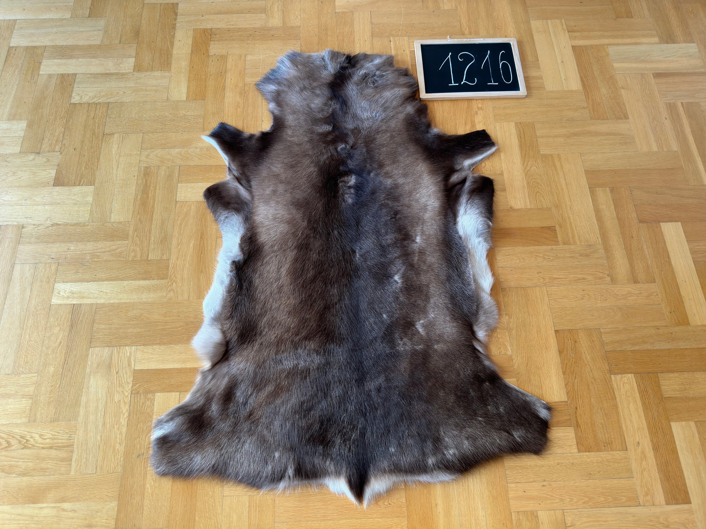 Reindeer Hide B Grade 133 x 95cm Authentic Nordic Decor Reindeer Skin #1216
