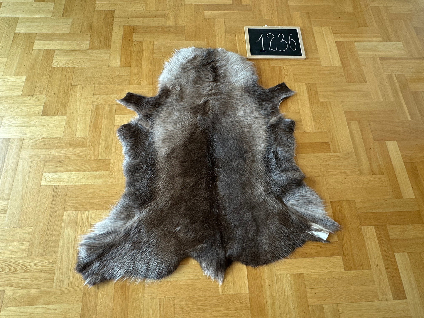 Luxurious Reindeer Hide Unique B Grade 120 x 113 cm Reindeer Skin #1236