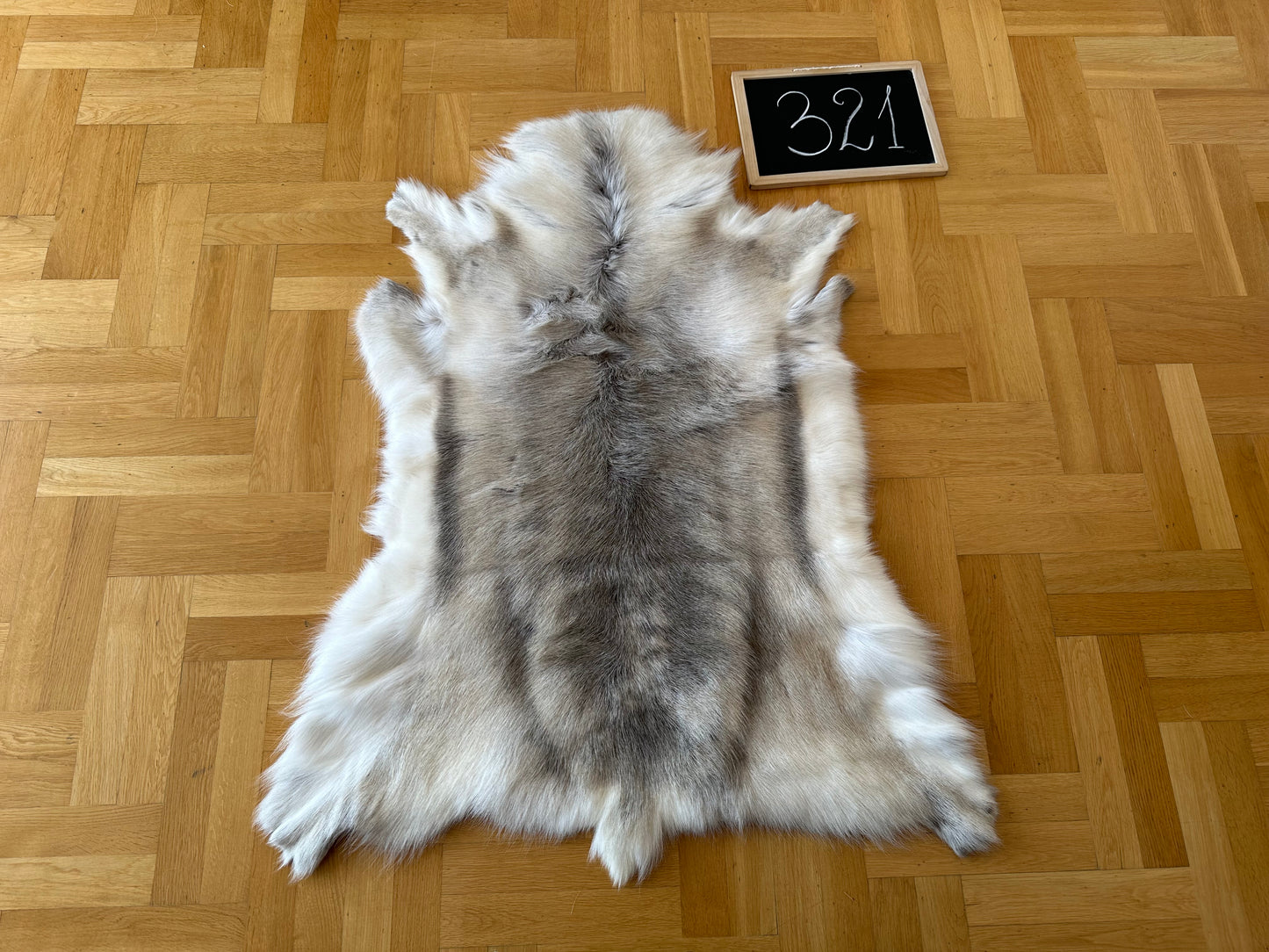 Luxurious Reindeer Hide Unique Skin 120 x 95 cm  #321