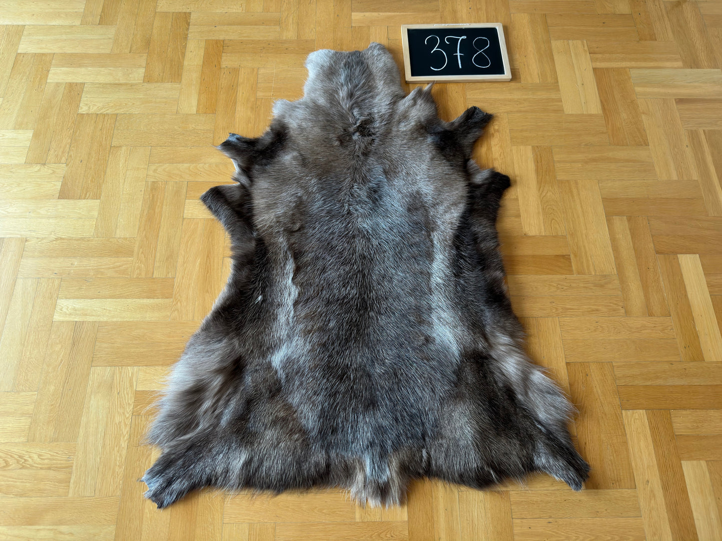 Luxurious Reindeer Hide Unique Giant Size 130 x 104 cm Reindeer Skin #378