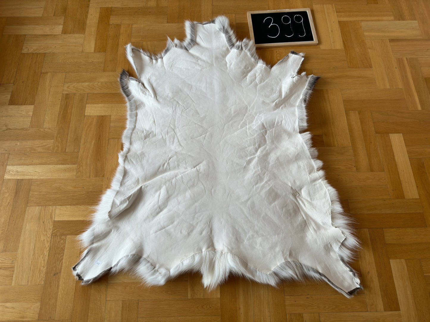 Luxurious Reindeer Hide Unique Giant Size 128 x 110 cm Reindeer Skin #399