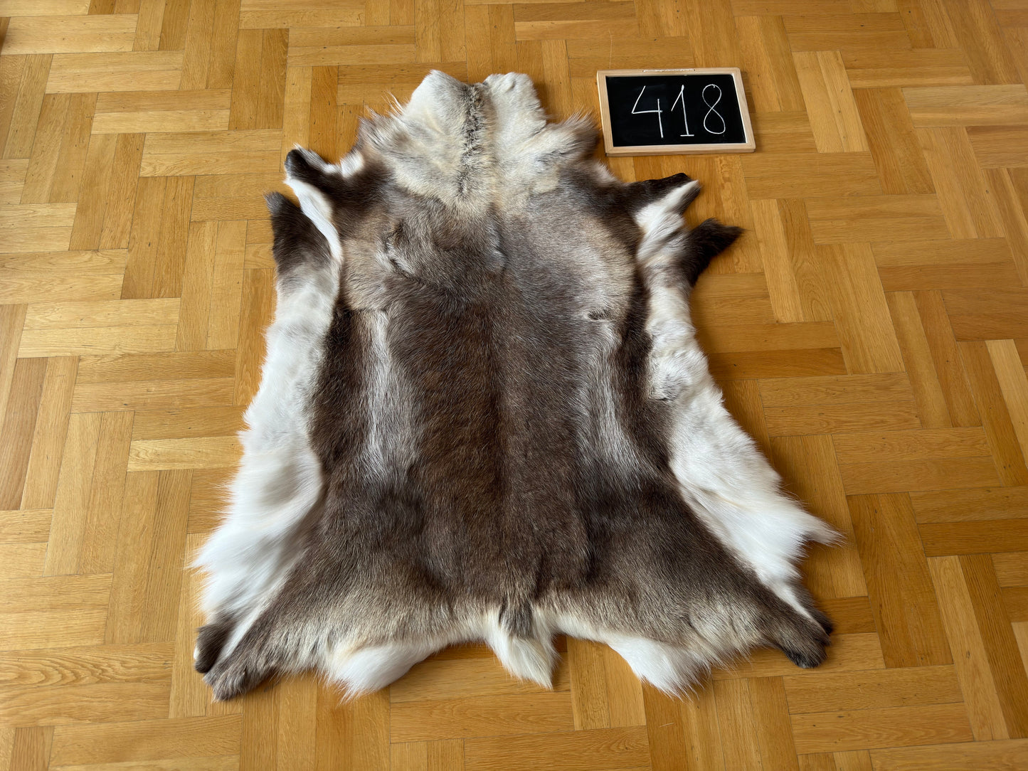 Reindeer Hide Giant 128 x 109 cm Authentic Nordic Decor Reindeer Skin #418