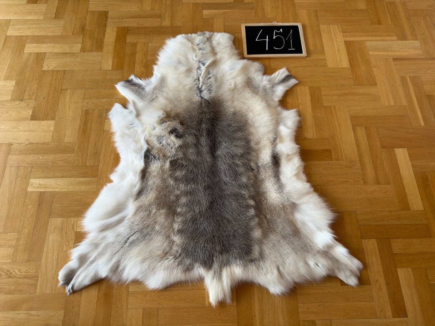 Reindeer Hide Exclusive Unique Giant Size 136 x 120 cm Reindeer Skin #451