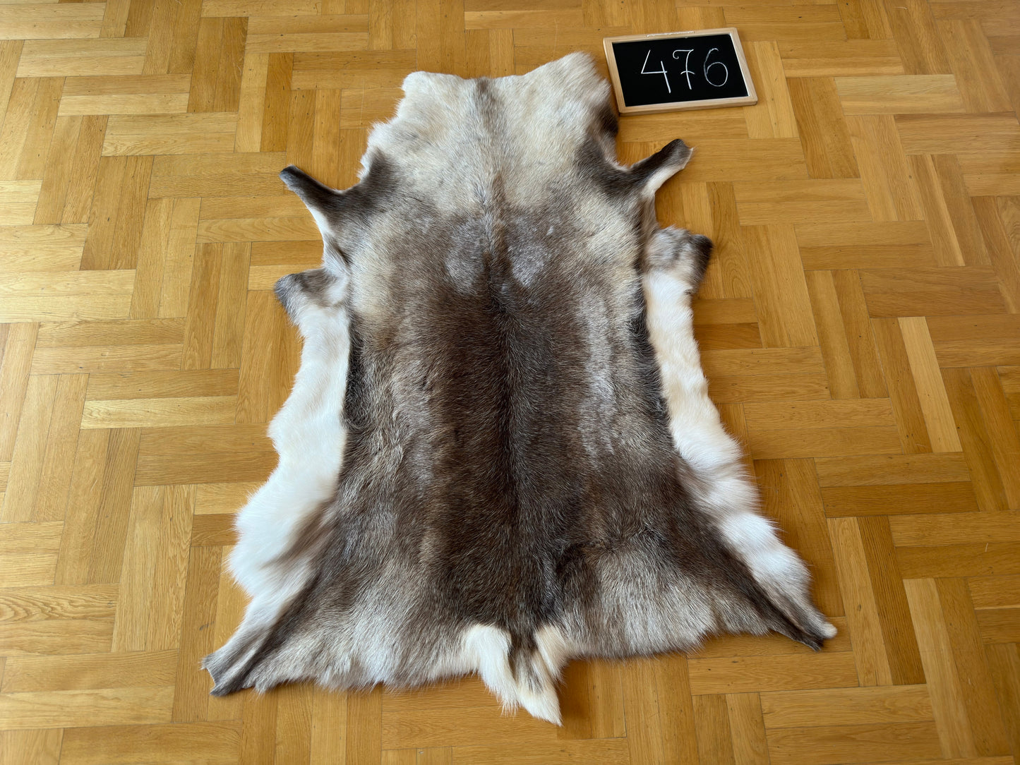 Rare Reindeer Hide Giant 140 x 113 cm Authentic Nordic Decor Reindeer Skin #476