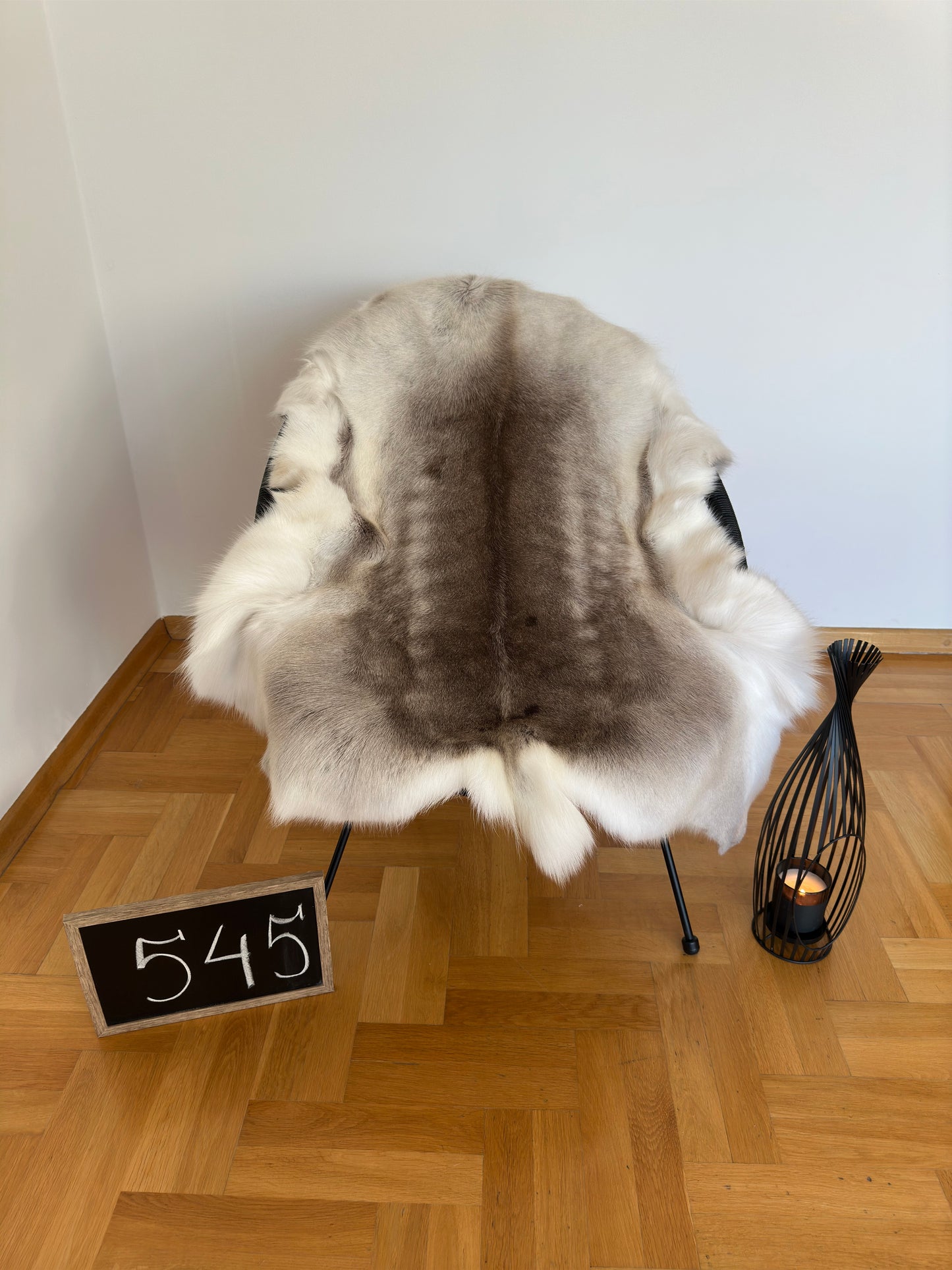 Reindeer Hide Giant 137 x 106 cm Authentic Nordic Decor Reindeer Skin #545