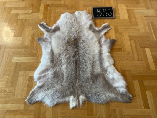 Reindeer Hide Giant 128 x 115 cm Authentic Nordic Decor Reindeer Skin #556