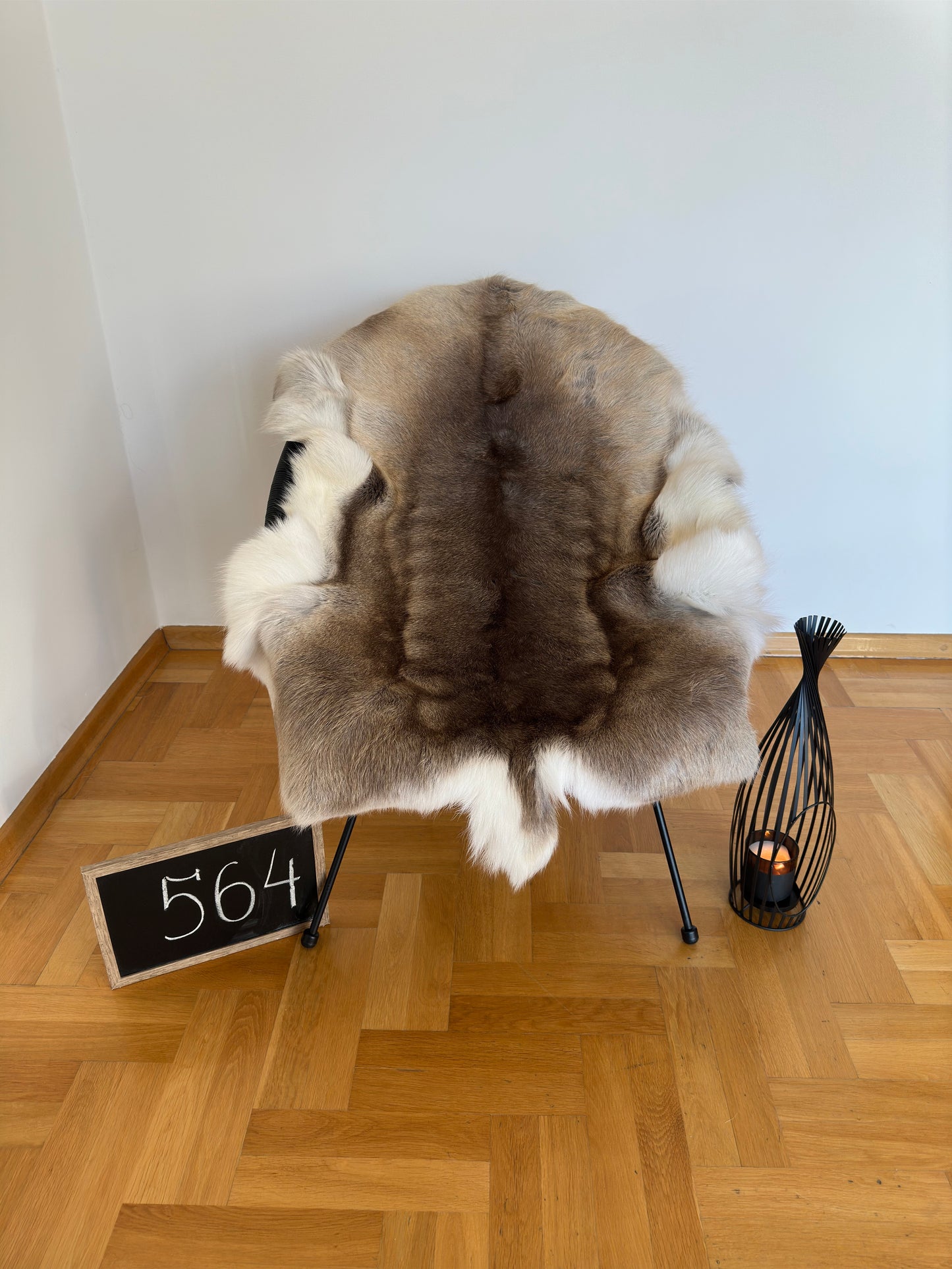 Reindeer Hide Giant 140 x 105 cm Authentic Nordic Decor Reindeer Skin #564