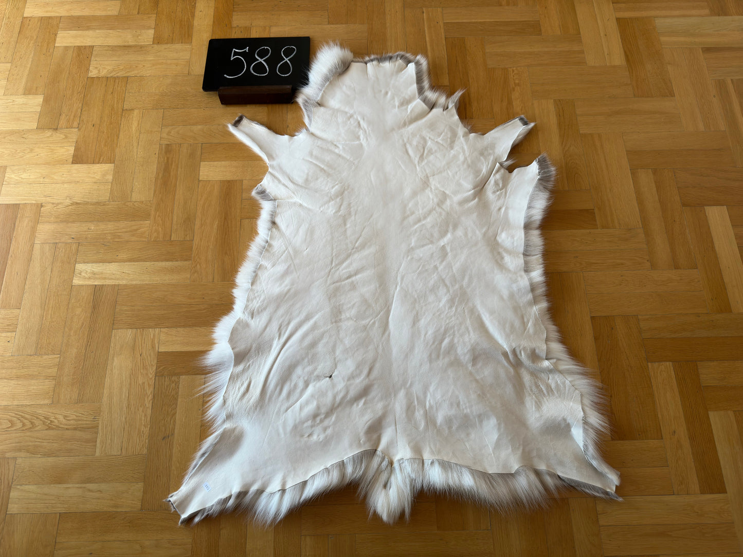 Peau de renne exclusive et unique, taille géante 138 x 111 cm, peau de renne #557