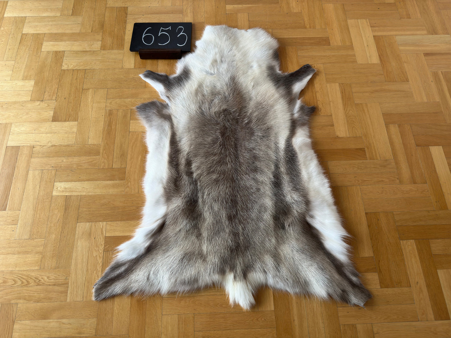 Reindeer Hide Exclusive Unique Giant Size 140 x 107 cm Reindeer Skin #653
